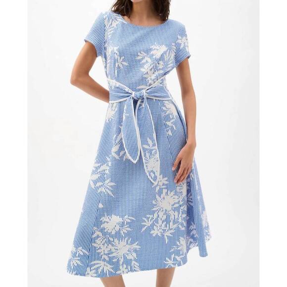 JOSEPH RIBKOFF Dresses & Skirts - NEW JOSEPH RIBKOFF floral fit and flare dress in blue/white